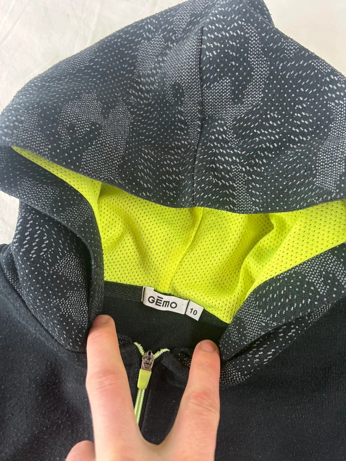 Sudadera con capucha y cremallera negra gémo – photo 5